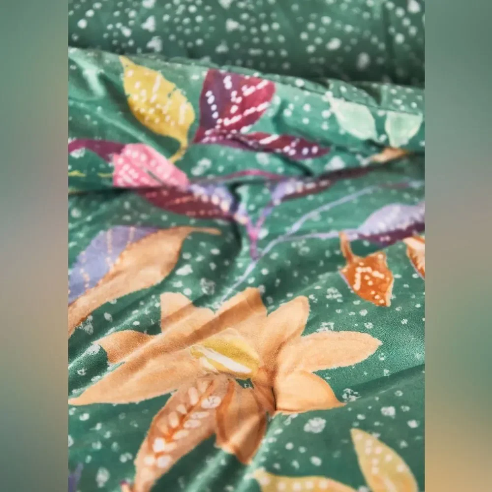 New Anthropologie Laurel Velvet Quilt Size King